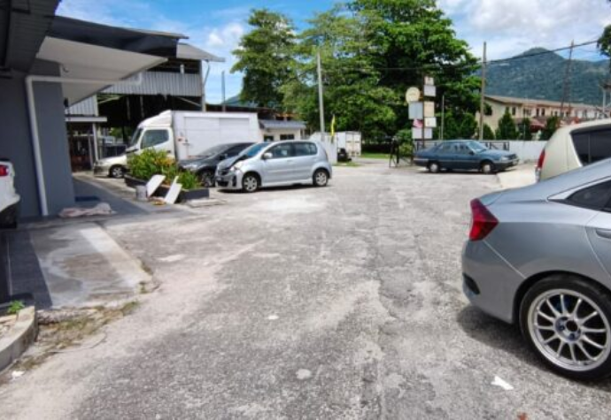 Lau Motor Workshop Menglembu 1